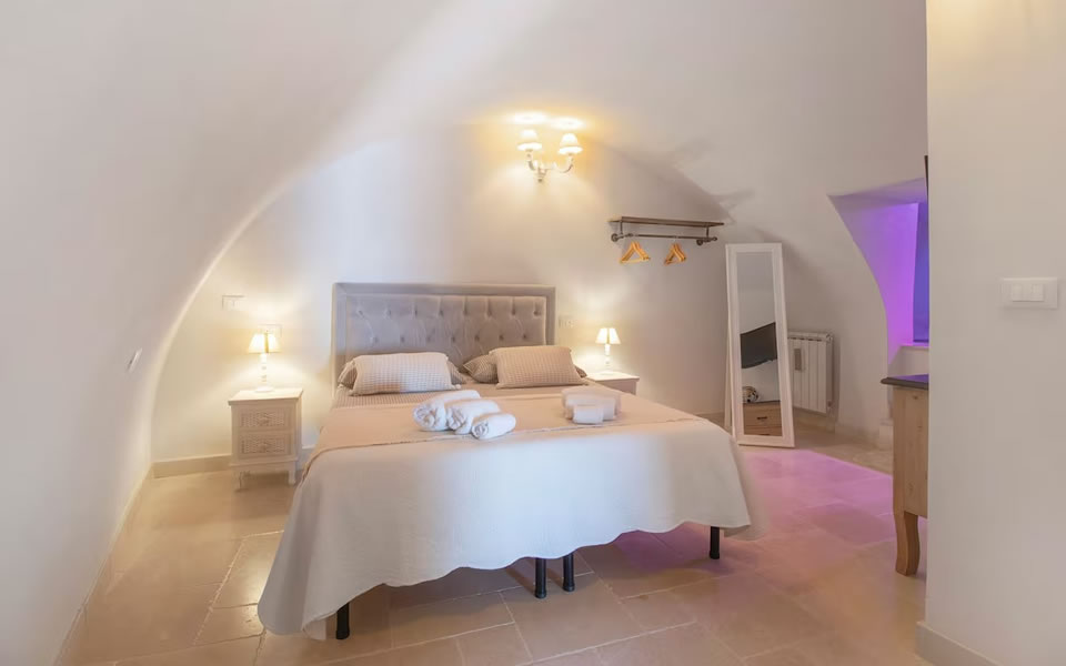 Camera da letto matrimoniale storica Casa Tuccia Ostuni